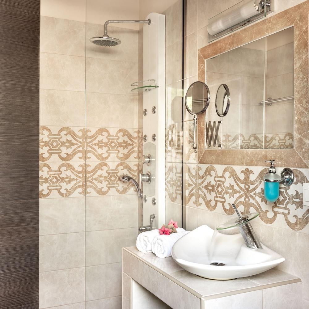 Victoria Hill Hotel 3*